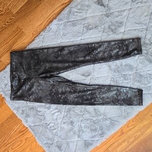 Athleta Elation Misty Lace Tight, Women's Small, Great Condition